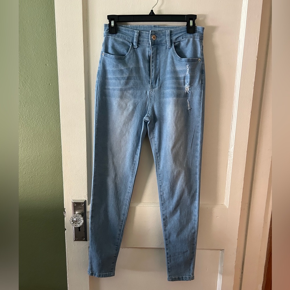 High Rise Blue Jeans with Cuffed Ankles